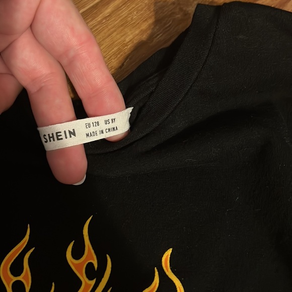 Shein long sleeve shirts - Picture 2 of 2